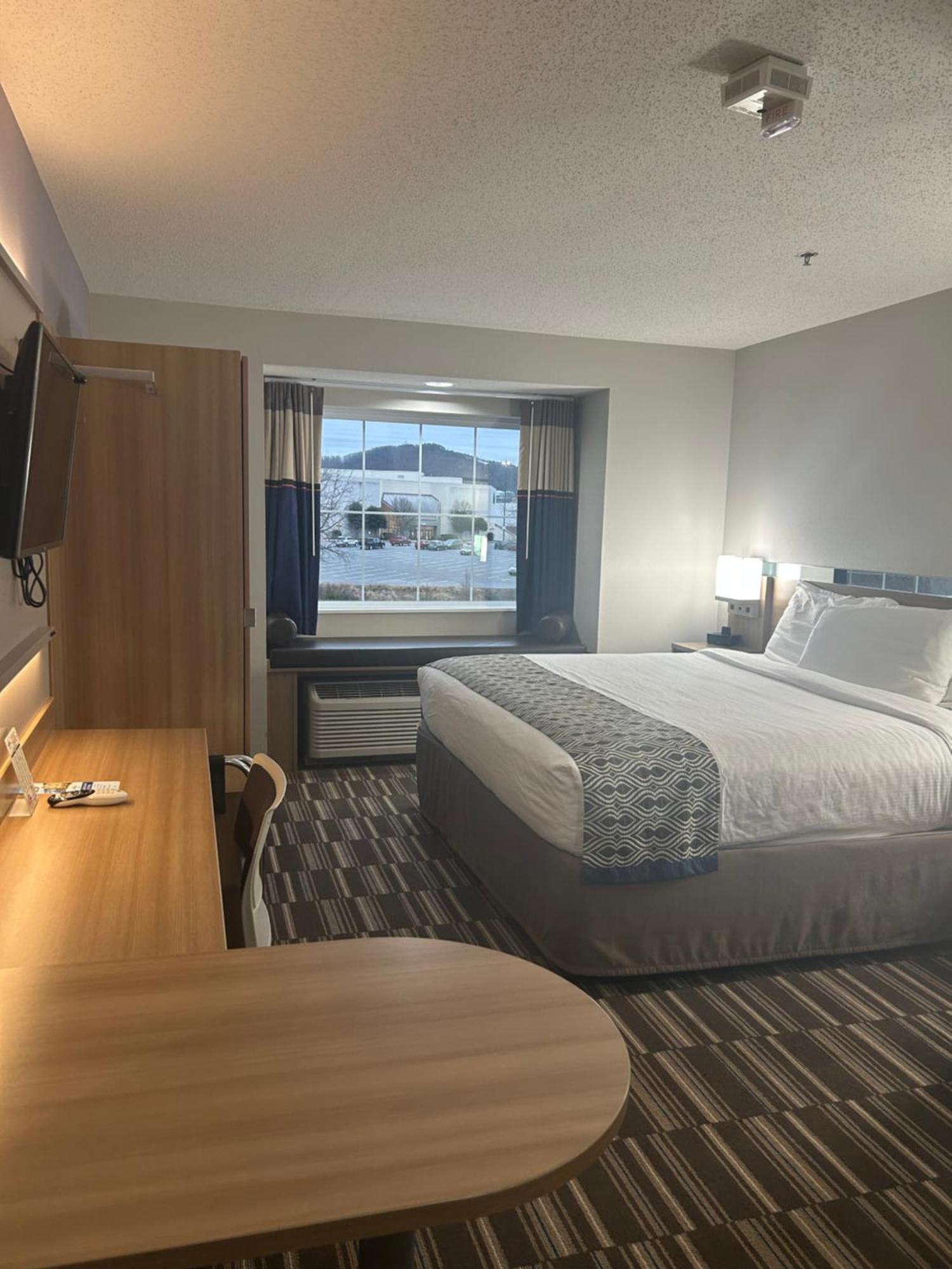 Microtel Inn & Suites By Wyndham Lynchburg Eksteriør billede