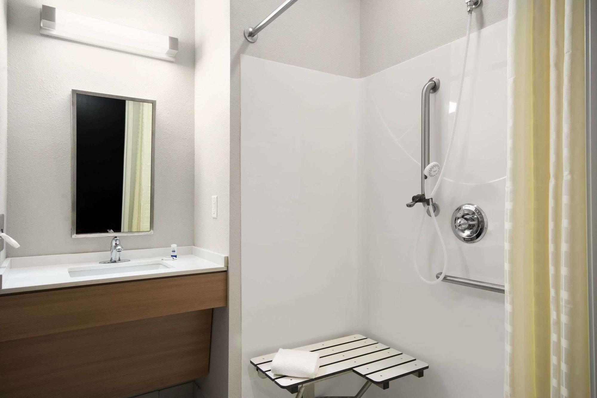Microtel Inn & Suites By Wyndham Lynchburg Eksteriør billede